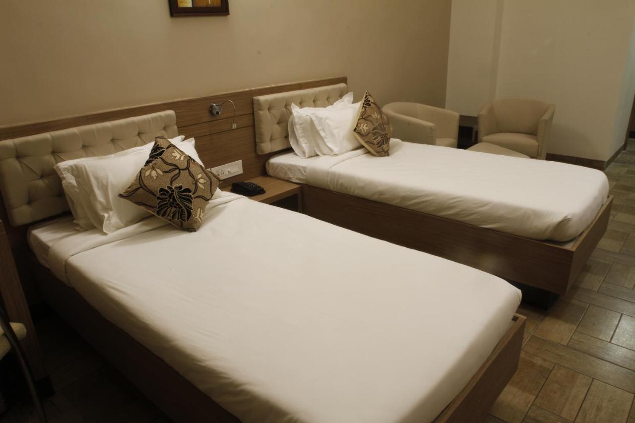 Hotel Genista Inn รานจี ภายนอก รูปภาพ