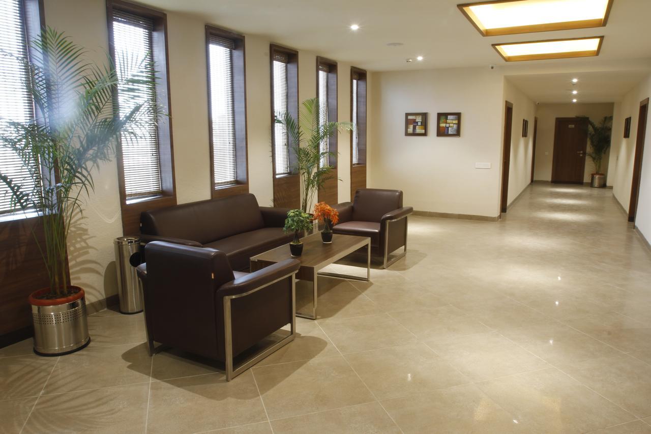Hotel Genista Inn รานจี ภายนอก รูปภาพ