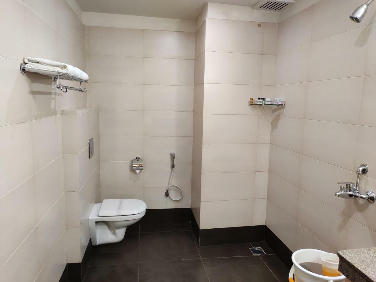 Hotel Genista Inn รานจี ภายนอก รูปภาพ